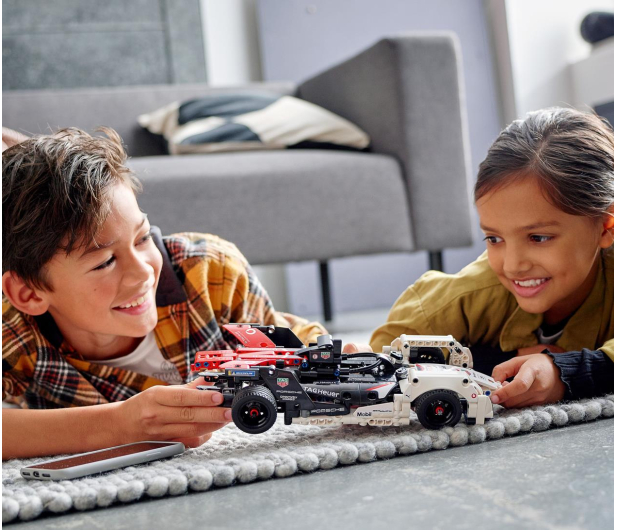 LEGO Technic 42137 Formula E® Porsche 99X Electric - 1032196 - zdjęcie 3